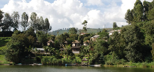 Lake Bunyonyi in Uganda - Attractions and Activities like Canoeing